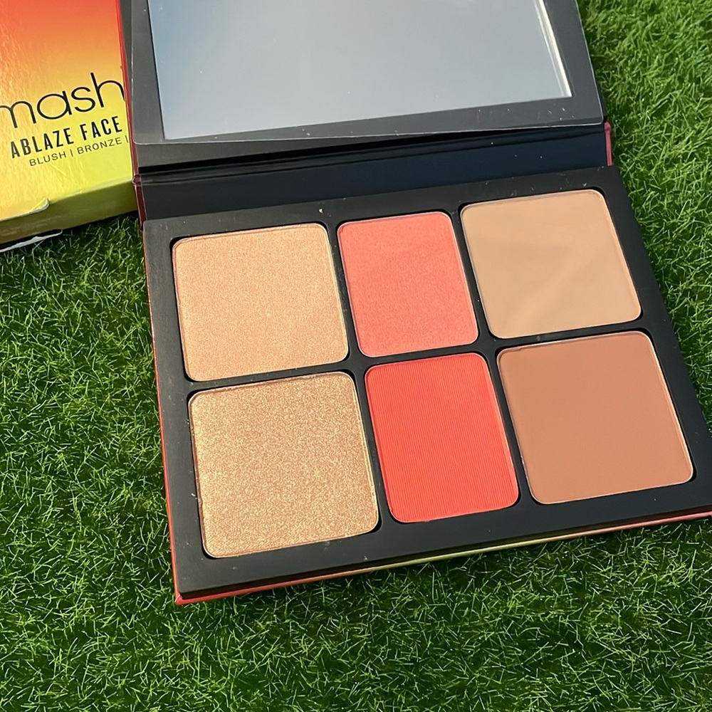 🆕 Smashbox Ablaze Face Palette